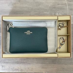 Coach Boxed Corner Zip Wristlet, Gold/Forest Green